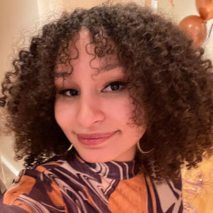 Meet your Posher, Atiana